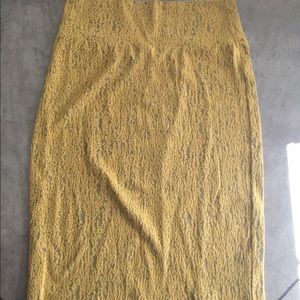 NWOT LULROE LACE CASSIE SIZE MEDIUM